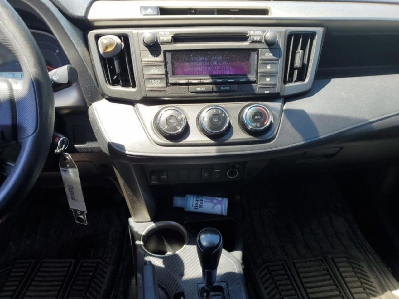 2014 Toyota RAV4 LE-2