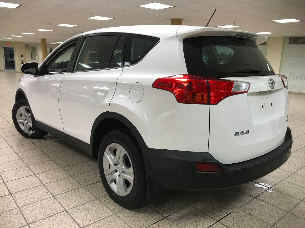 2014 Toyota RAV4 LE-3