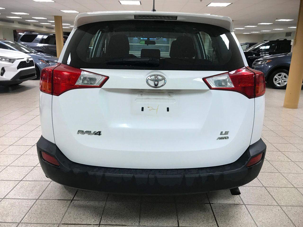 2014 Toyota RAV4 LE-4