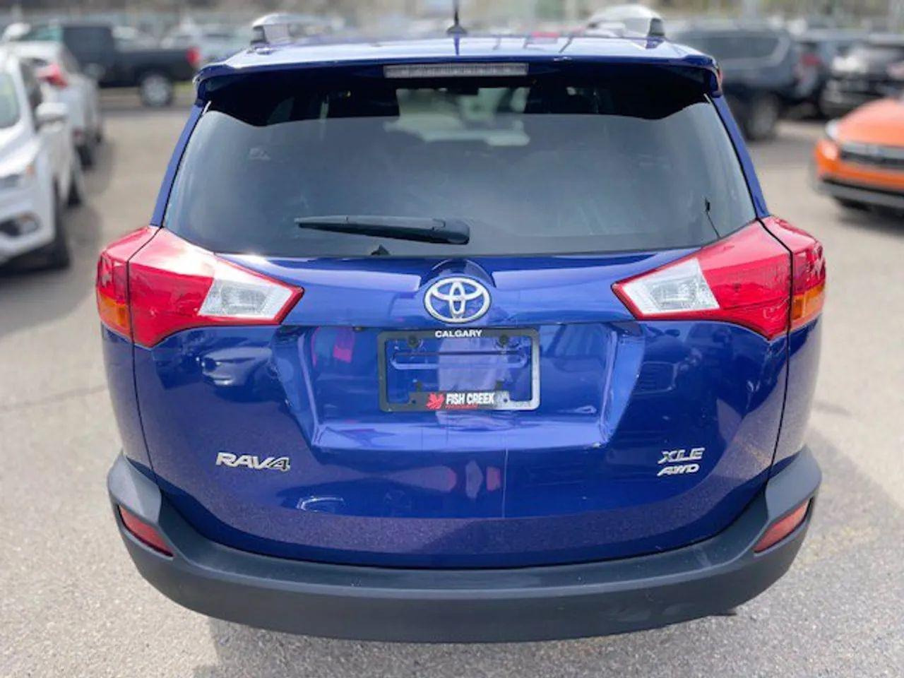 2014 Toyota RAV4 XLE-4