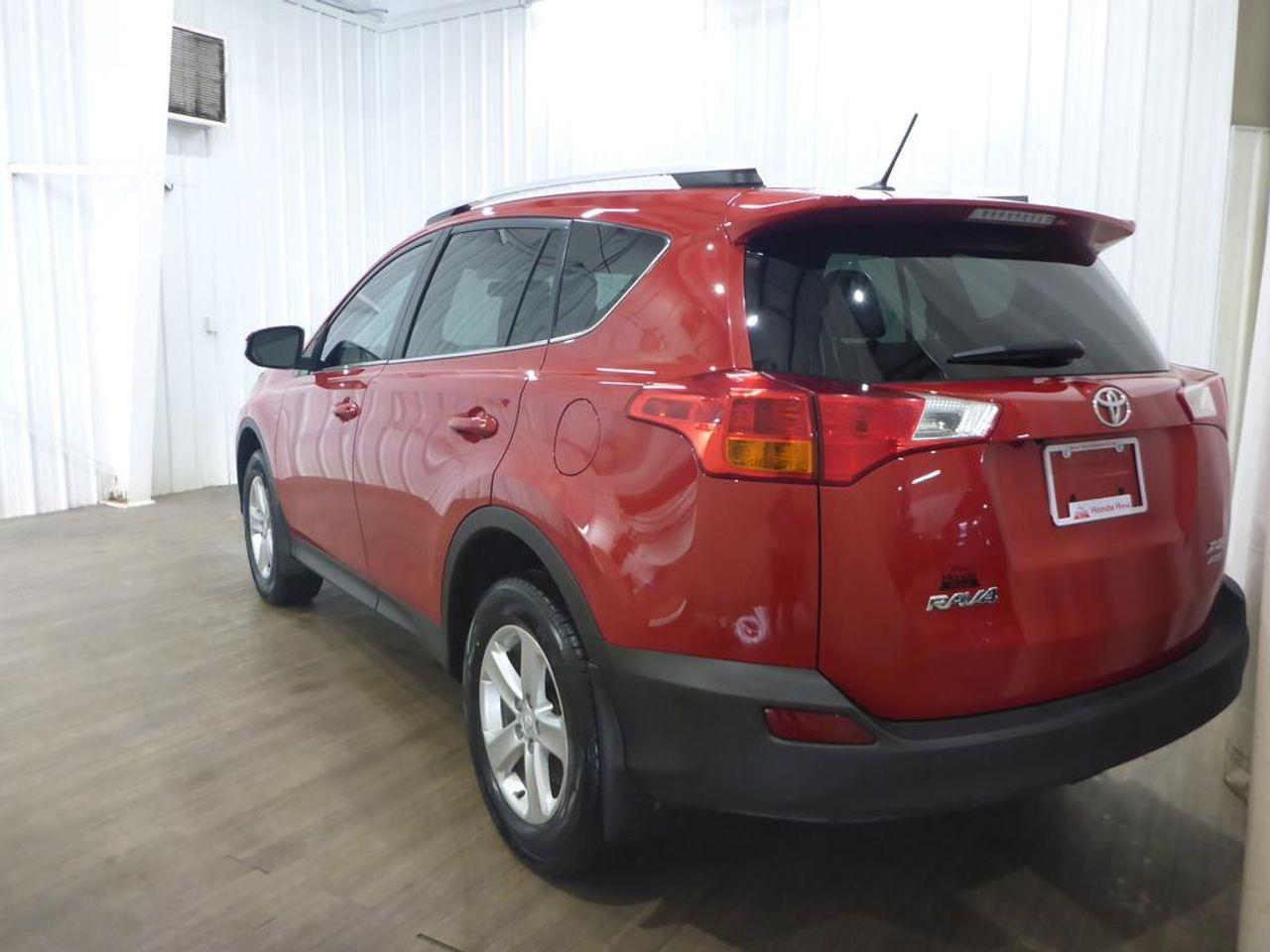 2014 Toyota RAV4 XLE-4