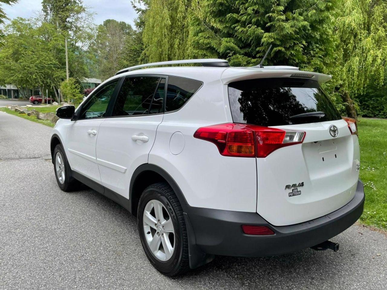 2014 Toyota RAV4 XLE-2
