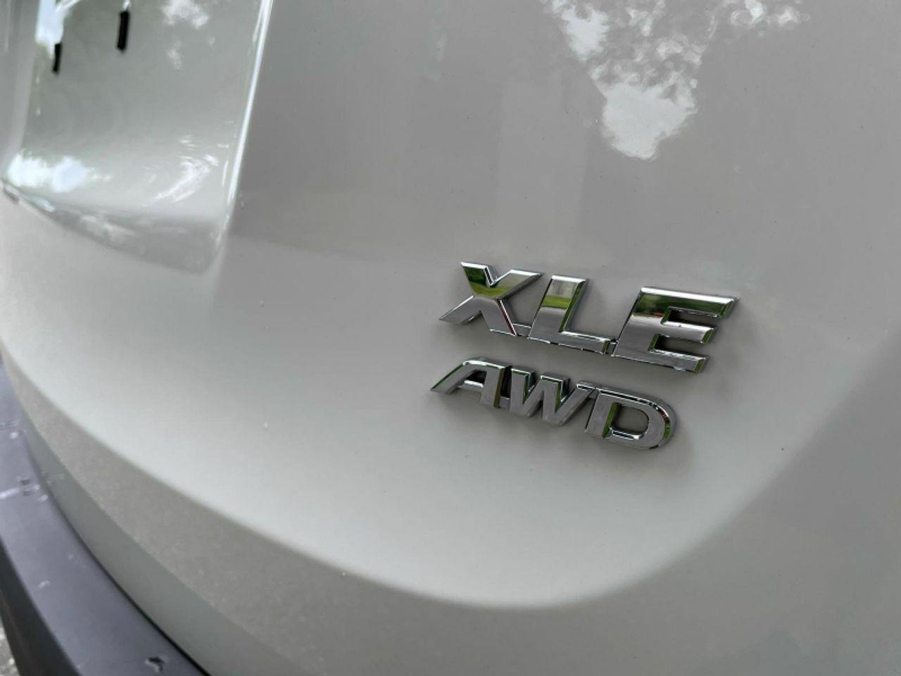 2014 Toyota RAV4 XLE-4