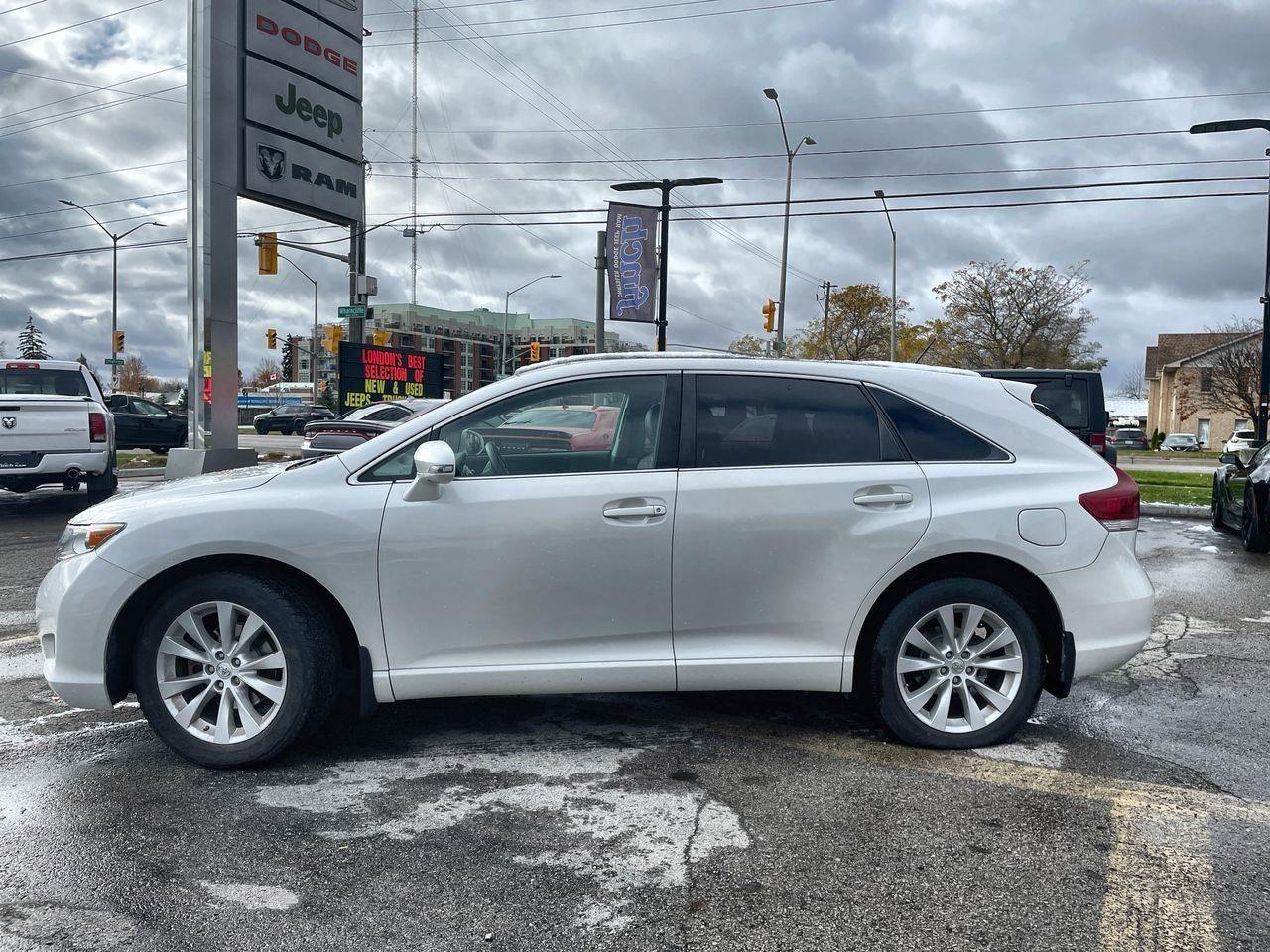 2014 Toyota Venza LE-2