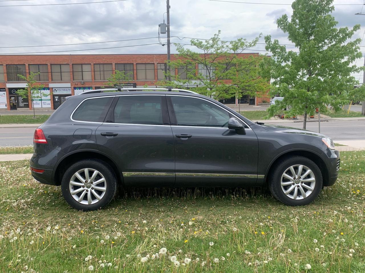 2014 Volkswagen Touareg -3