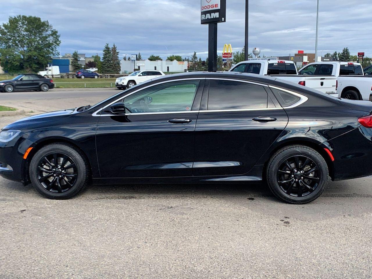 2015 Chrysler 200 C-3