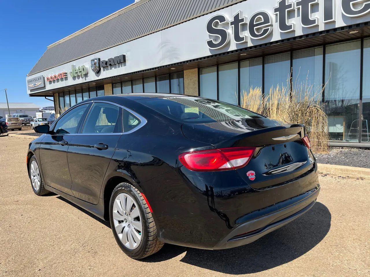 2015 Chrysler 200 LX-2