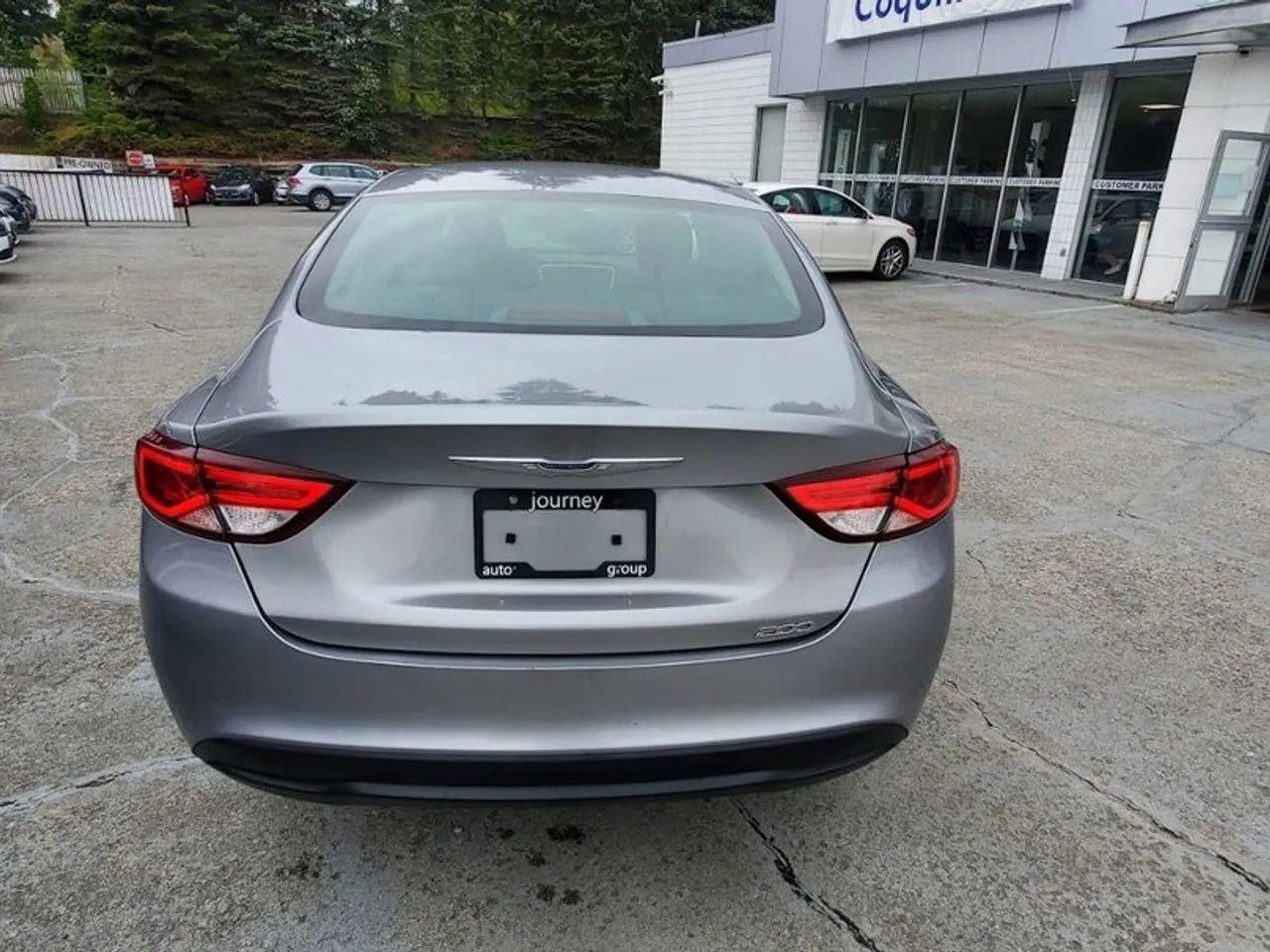 2015 Chrysler 200 LX-2