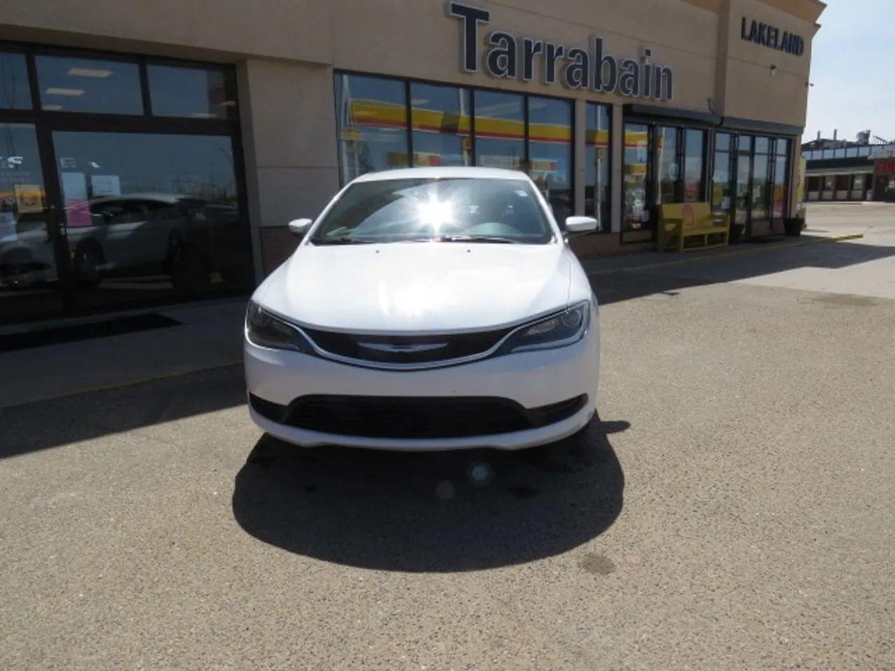2015 Chrysler 200 LX-4