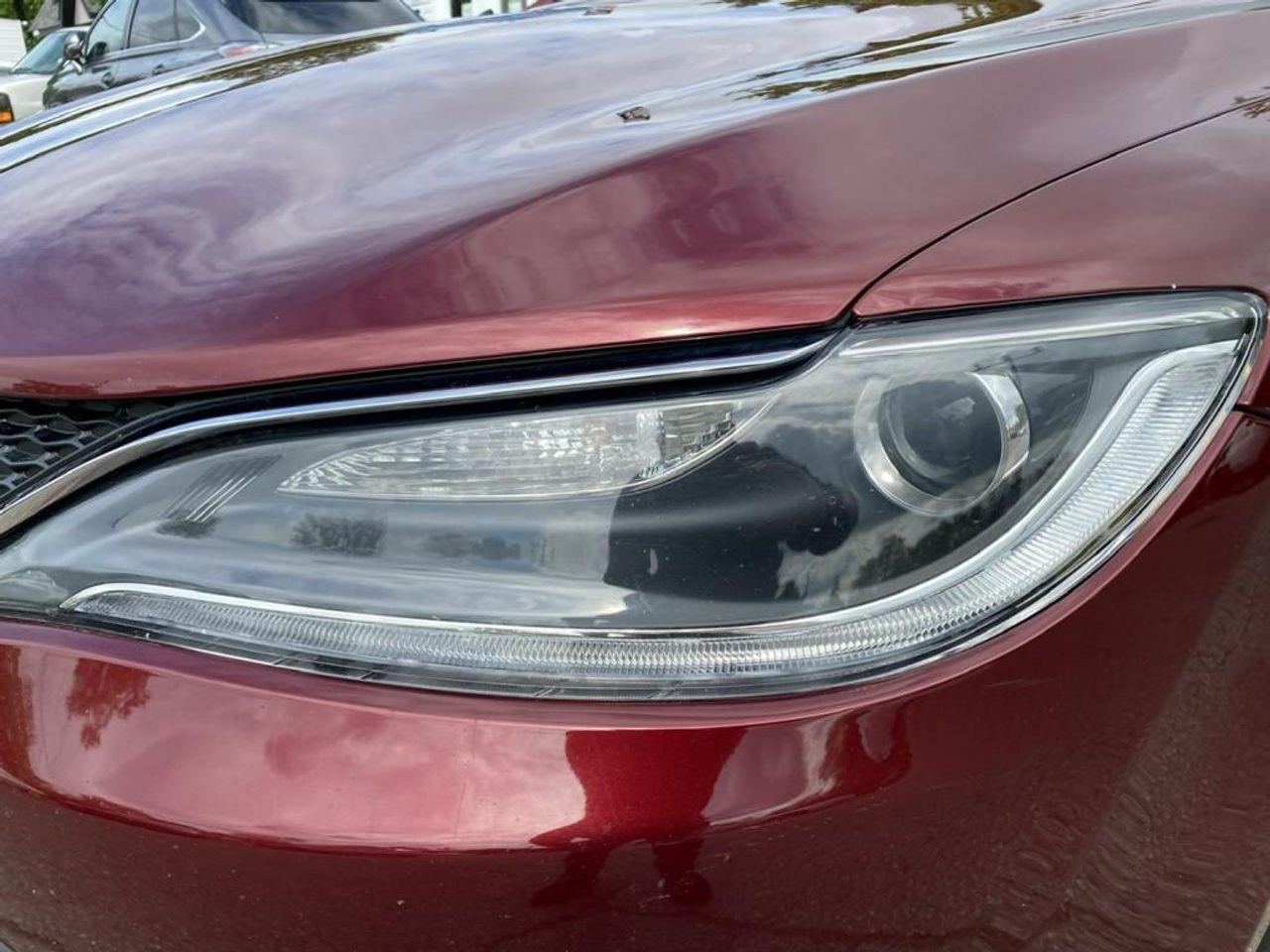2015 Chrysler 200 LX-1