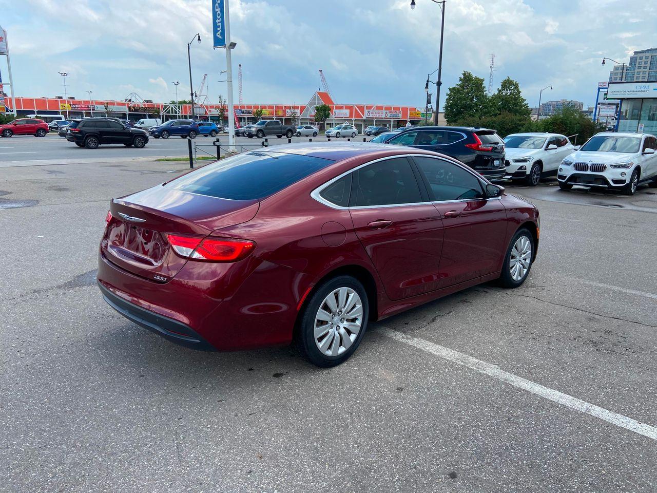 2015 Chrysler 200 LX-4