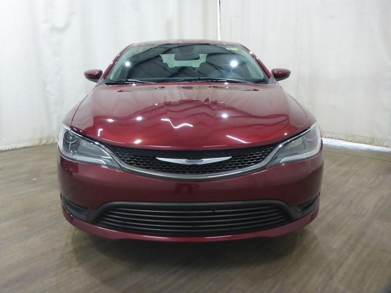 2015 Chrysler 200 LX-2