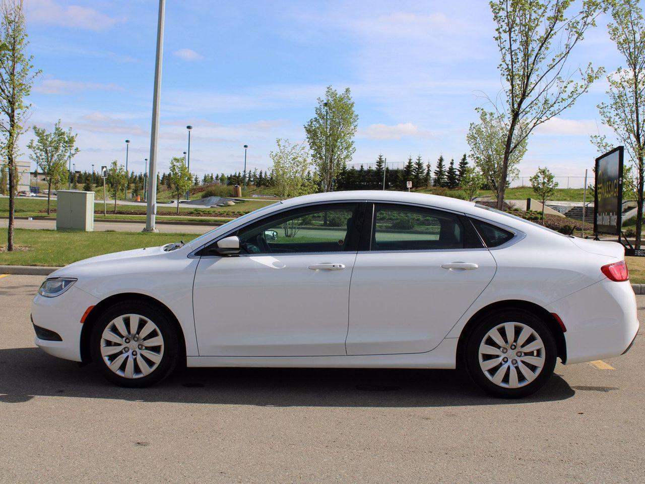 2015 Chrysler 200 LX-4