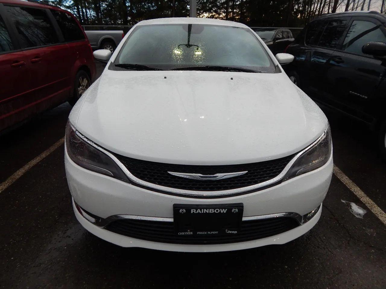 2015 Chrysler 200 Limited-1