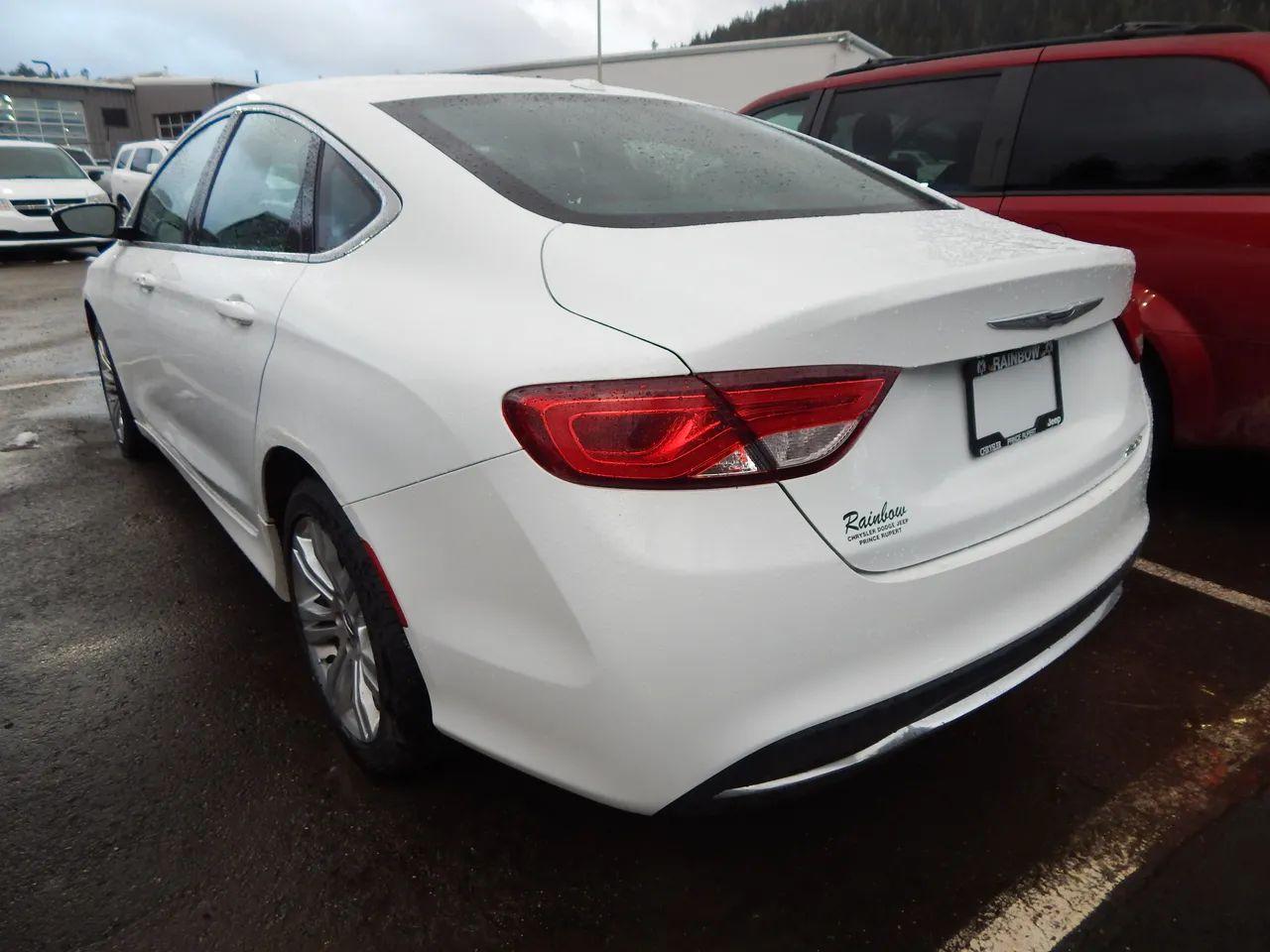 2015 Chrysler 200 Limited-2