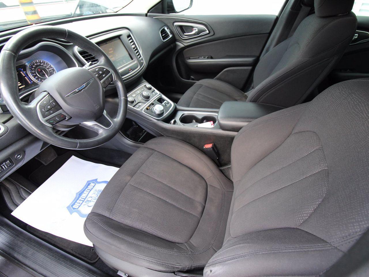 2015 Chrysler 200 Limited-3