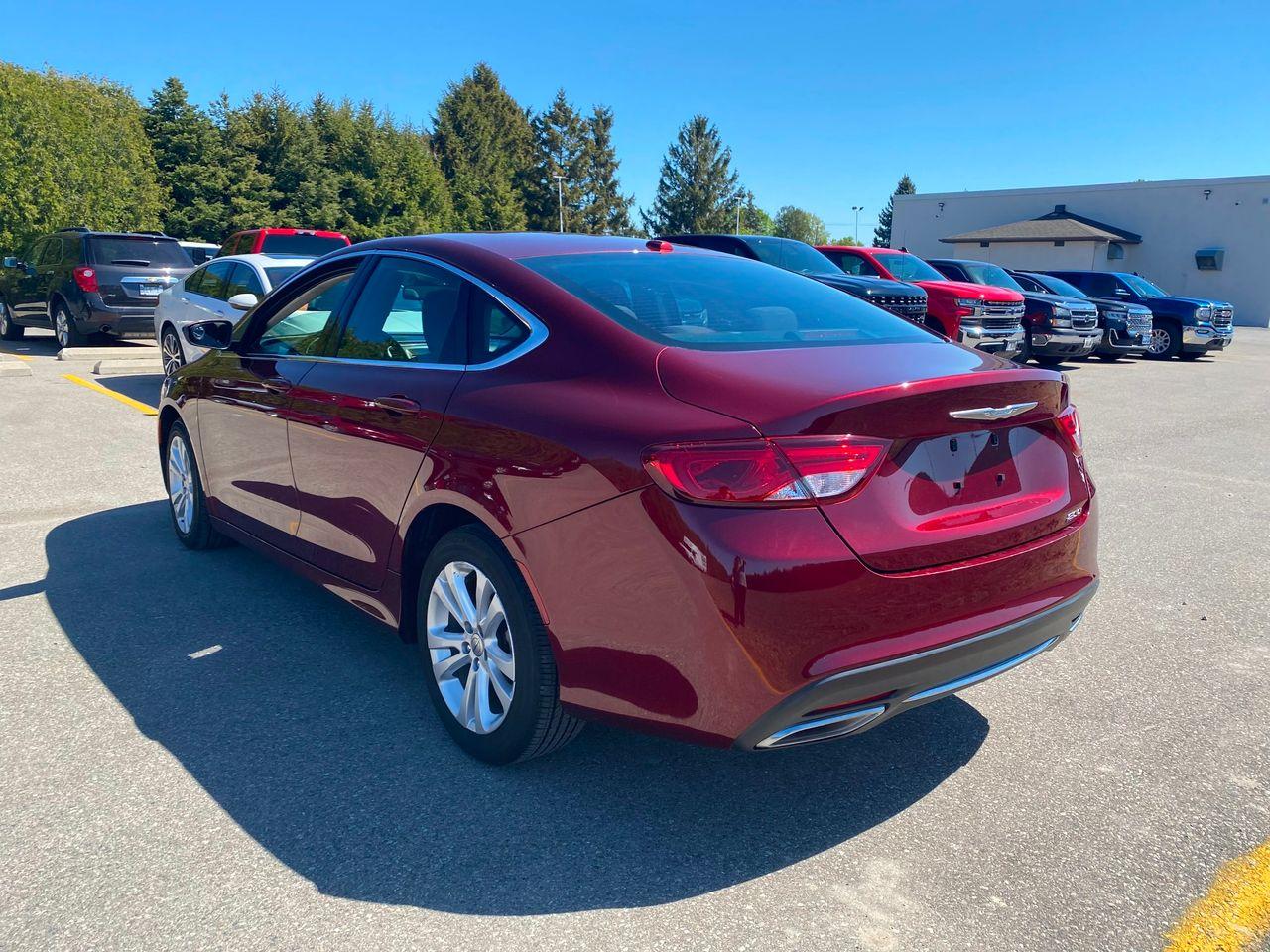 2015 Chrysler 200 Limited-4
