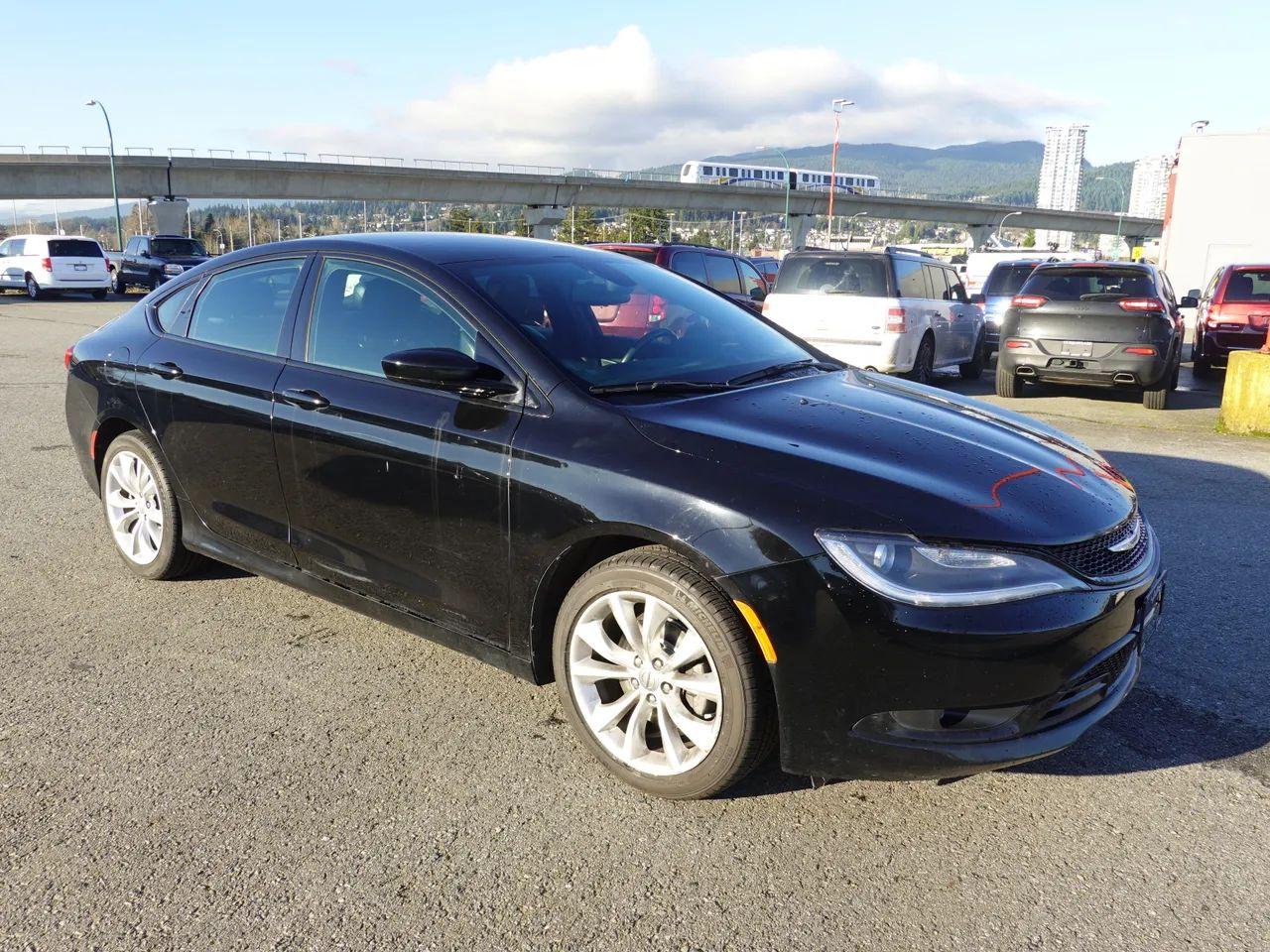 2015 Chrysler 200 S-2