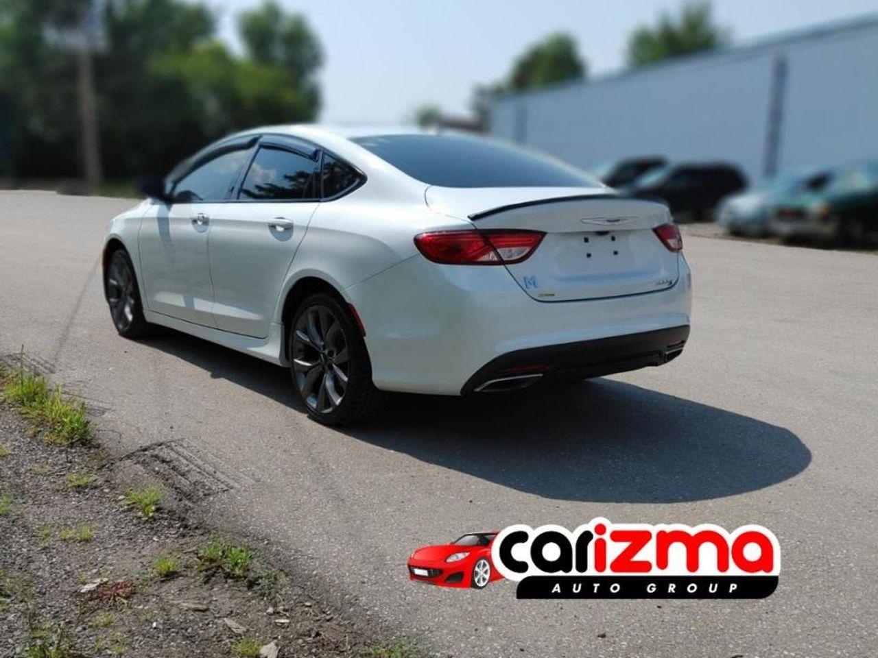 2015 Chrysler 200 S-4