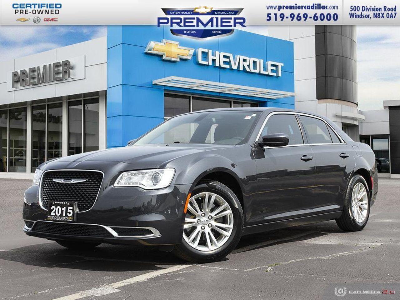 2015 Chrysler 300 Limited-0