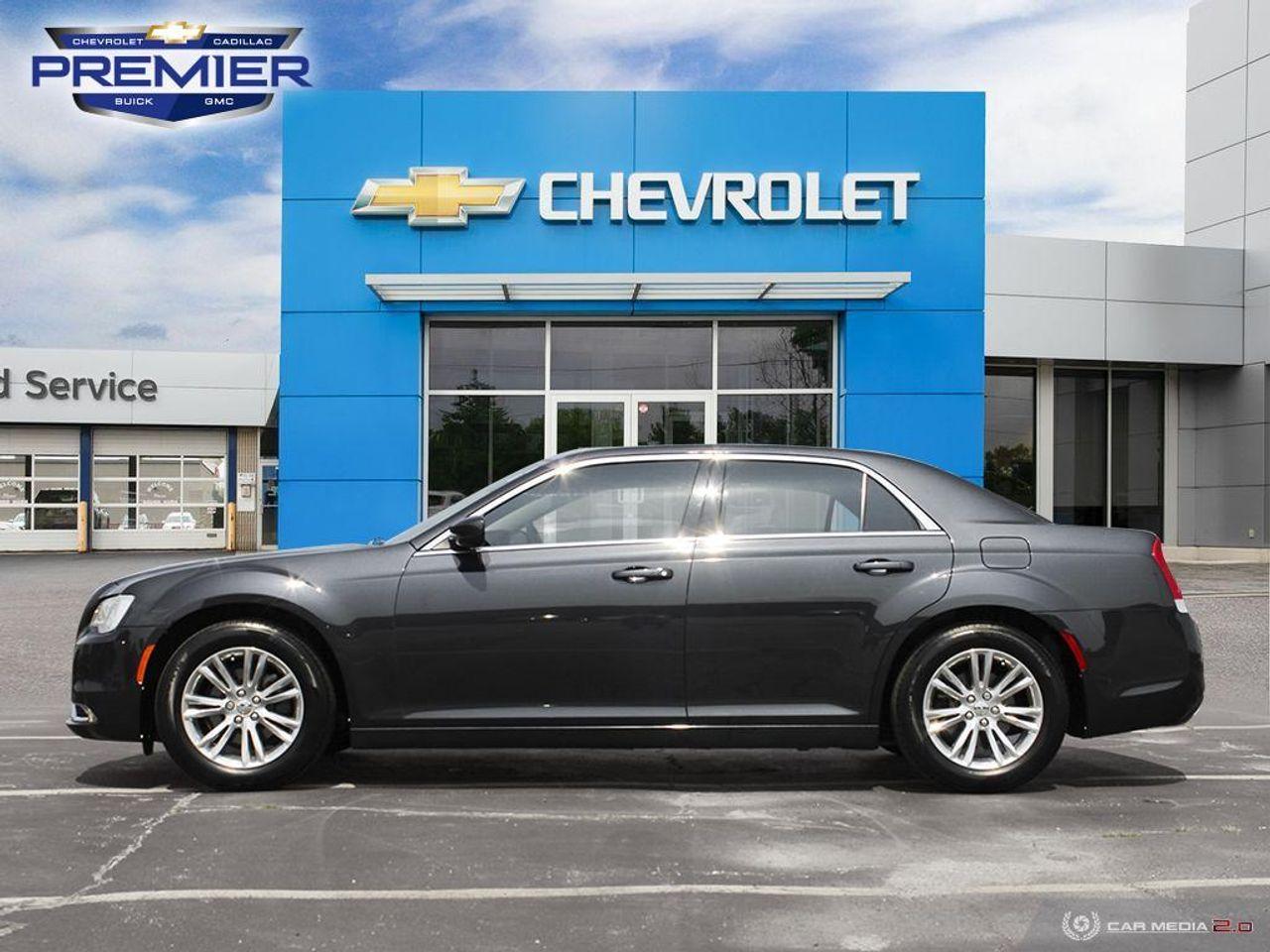 2015 Chrysler 300 Limited-2