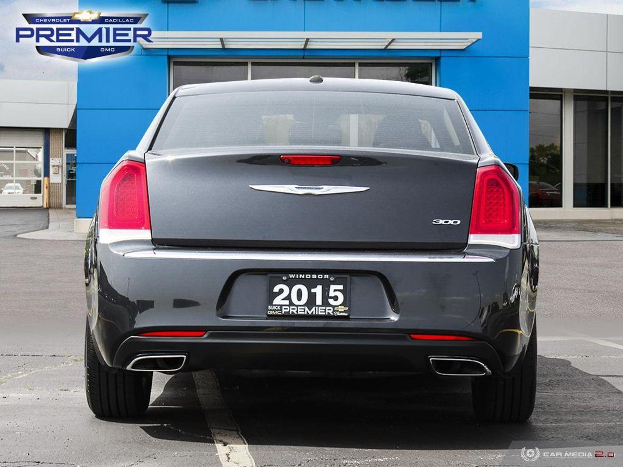 2015 Chrysler 300 Limited-4