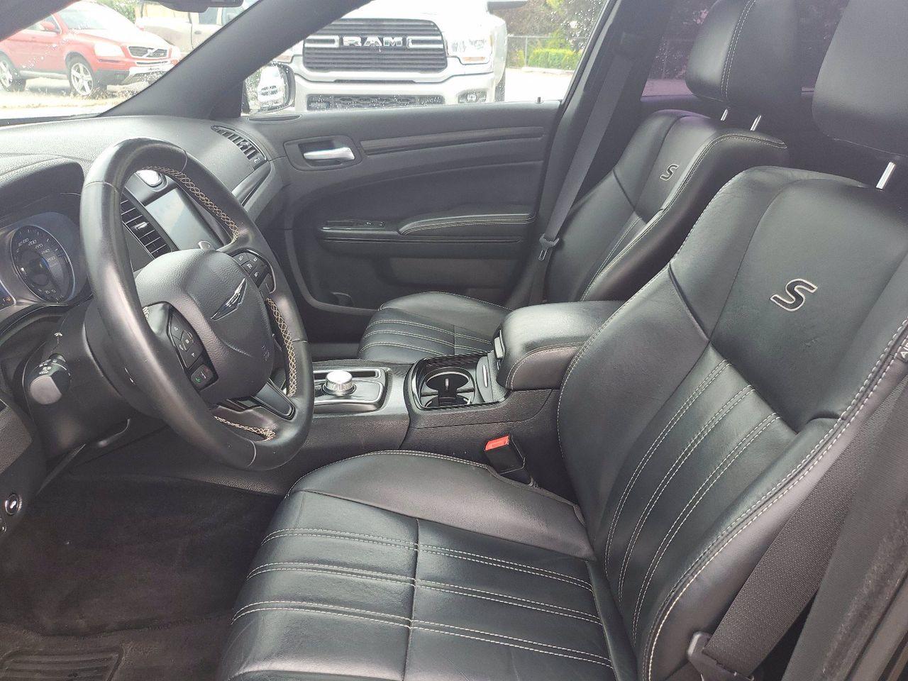 2015 Chrysler 300 S-4