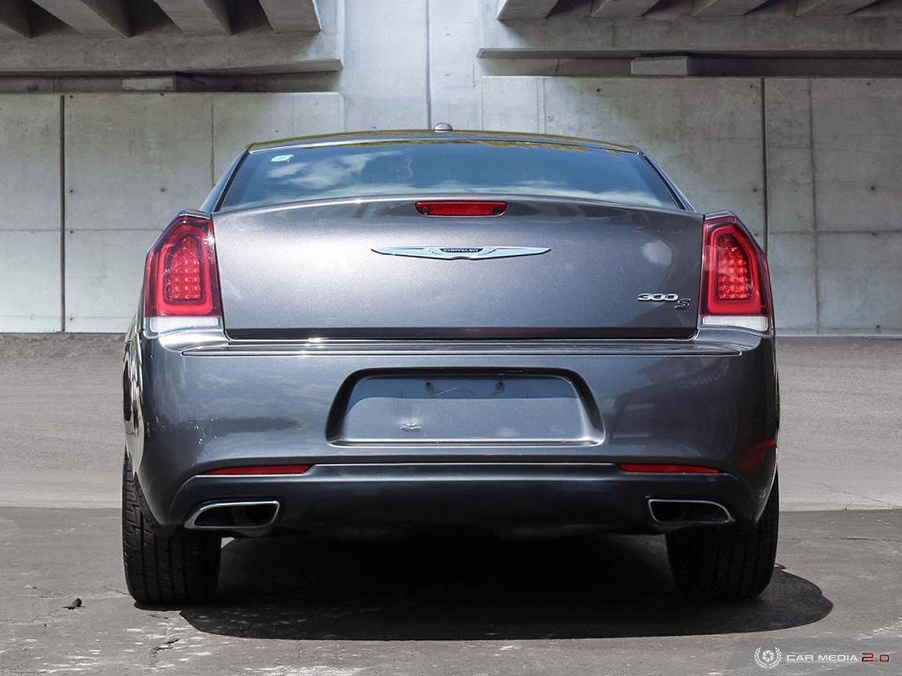 2015 Chrysler 300 S-4