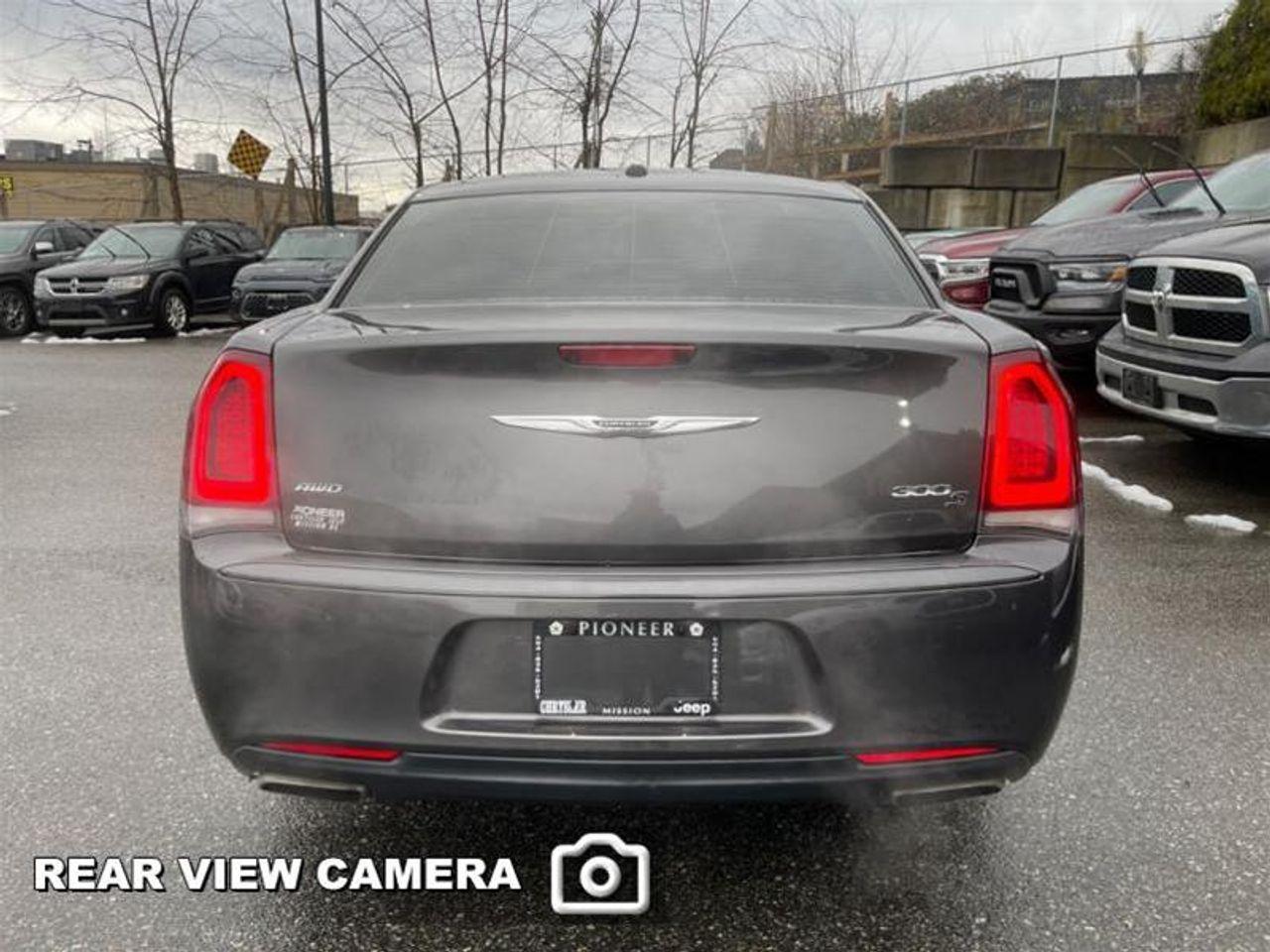2015 Chrysler 300 S-4