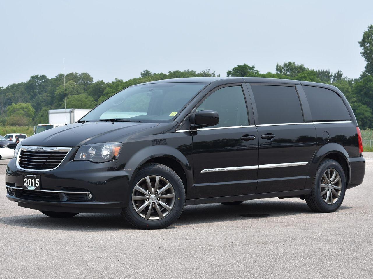 2015 Chrysler Town & Country S-2