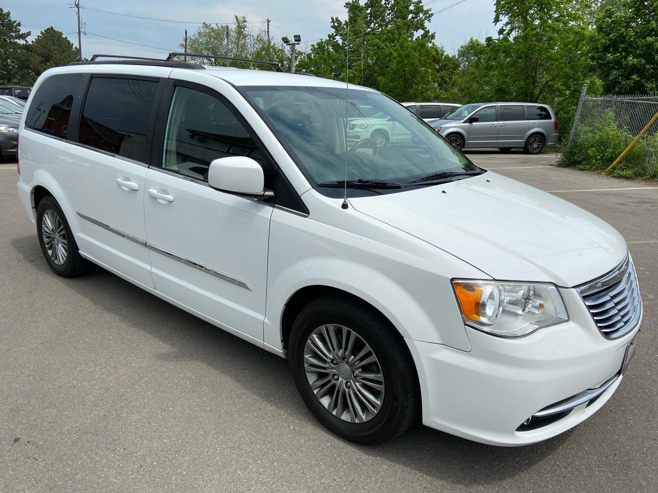 2015 Chrysler Town & Country Touring-L-2