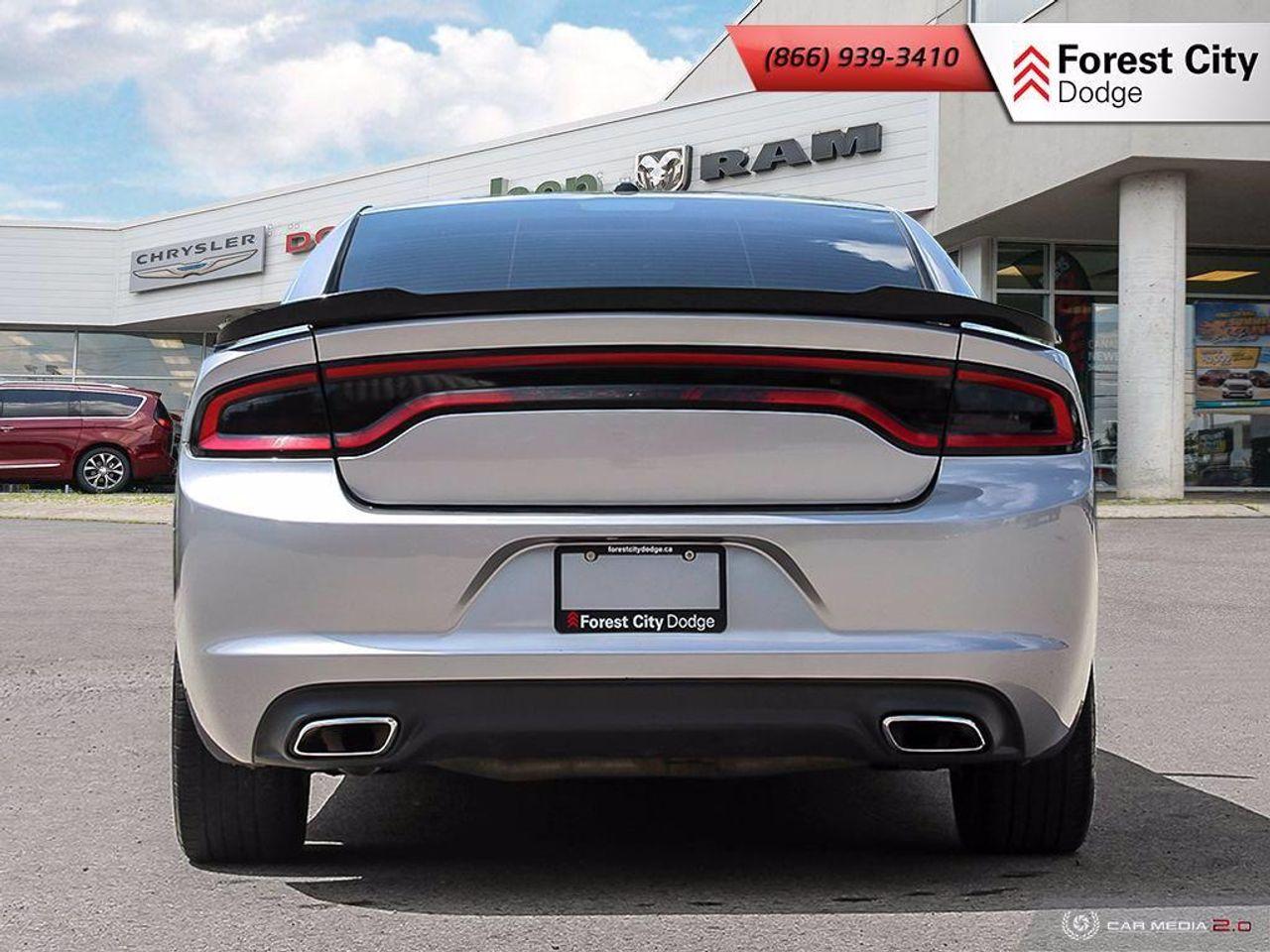 2015 Dodge Charger SXT-4