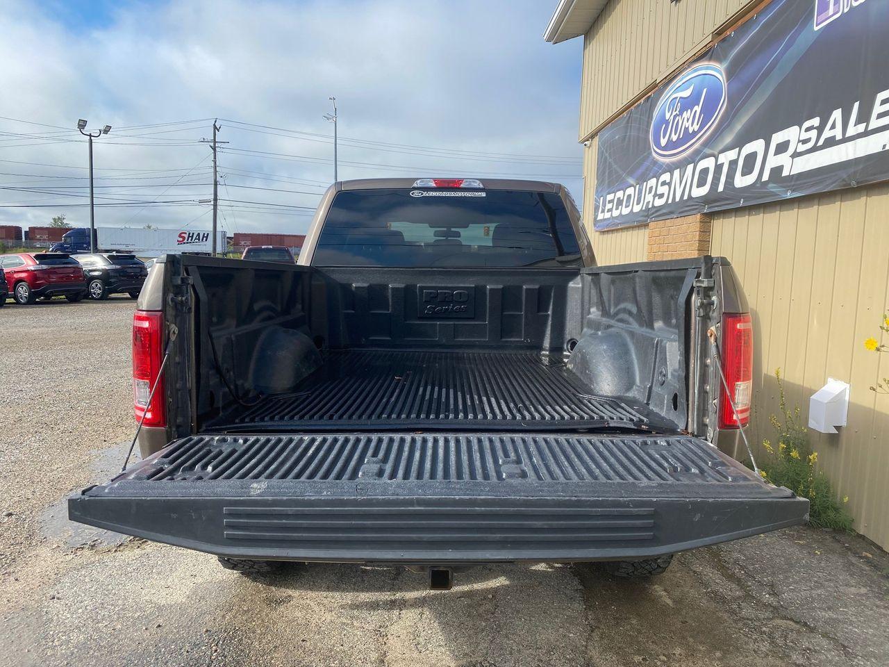 2015 Ford F-150 XLT-4