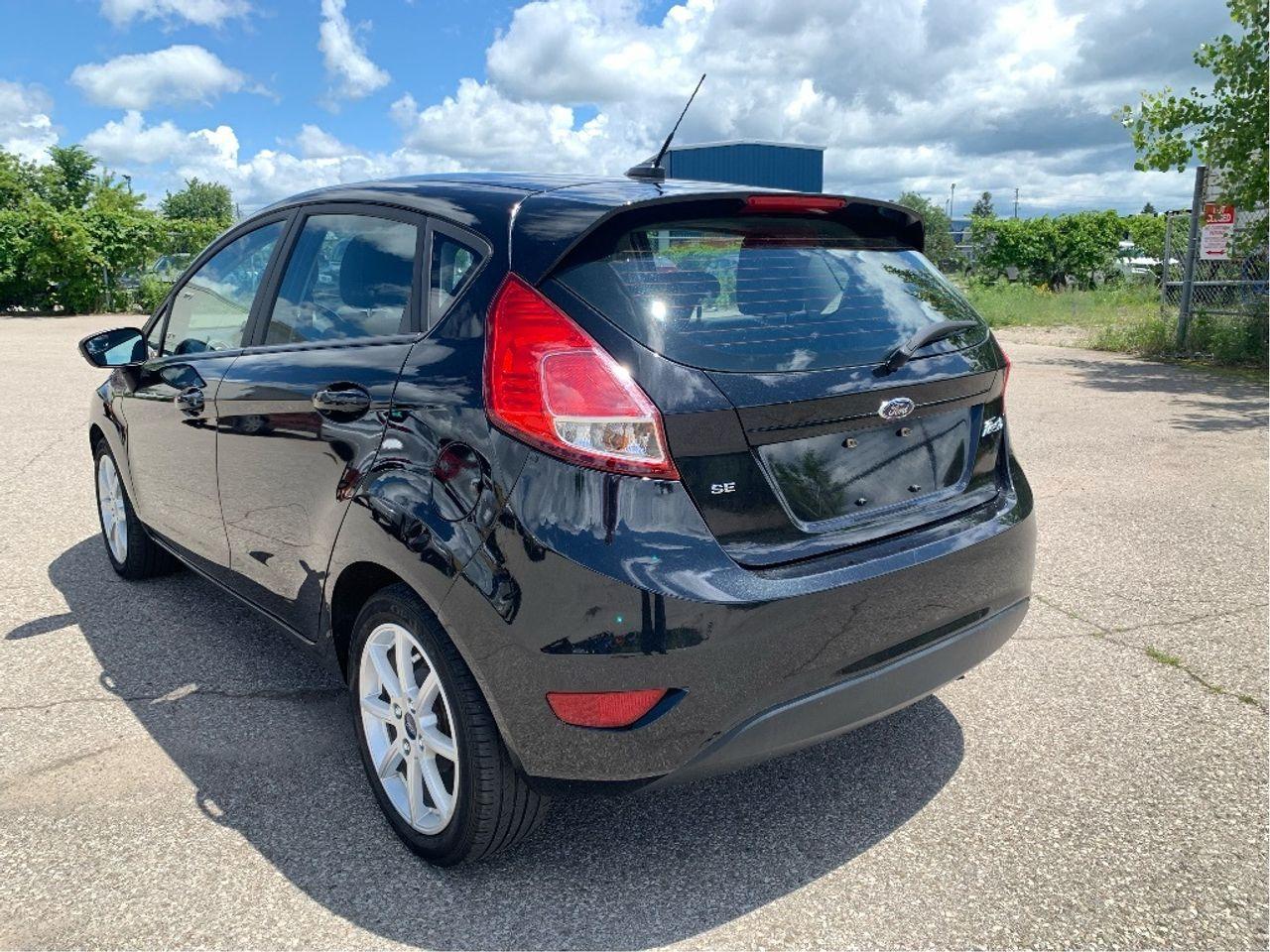 2015 Ford Fiesta SE-3