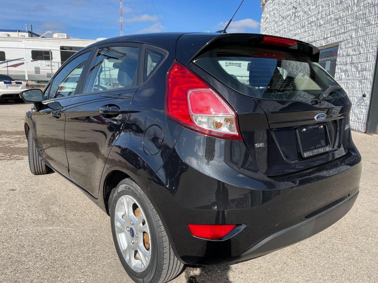 2015 Ford Fiesta SE-2