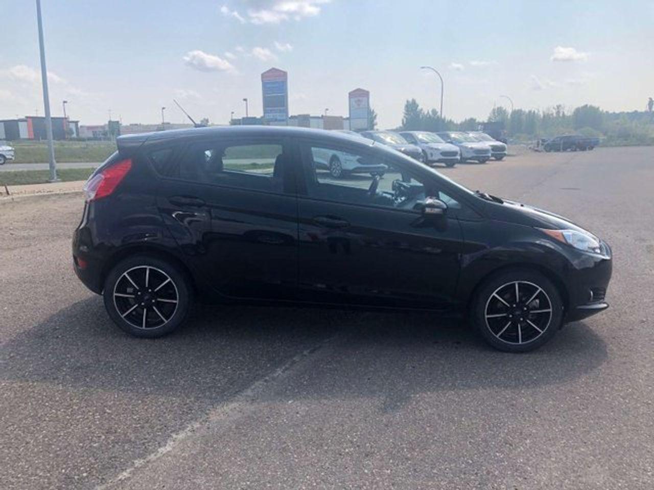 2015 Ford Fiesta SE-2