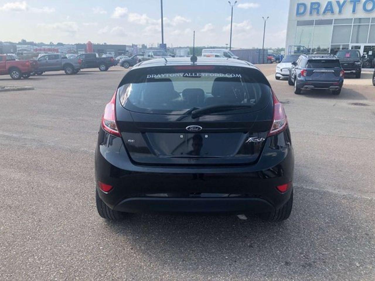 2015 Ford Fiesta SE-3