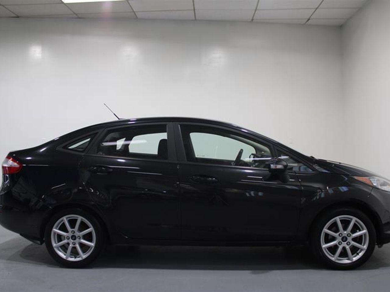 2015 Ford Fiesta SE-0