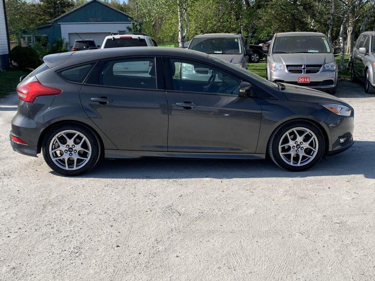 2015 Ford Focus -4