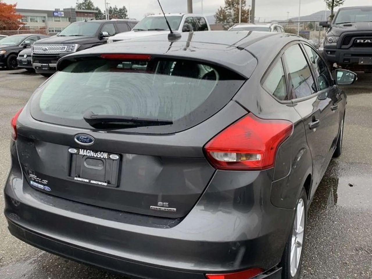 2015 Ford Focus SE-4