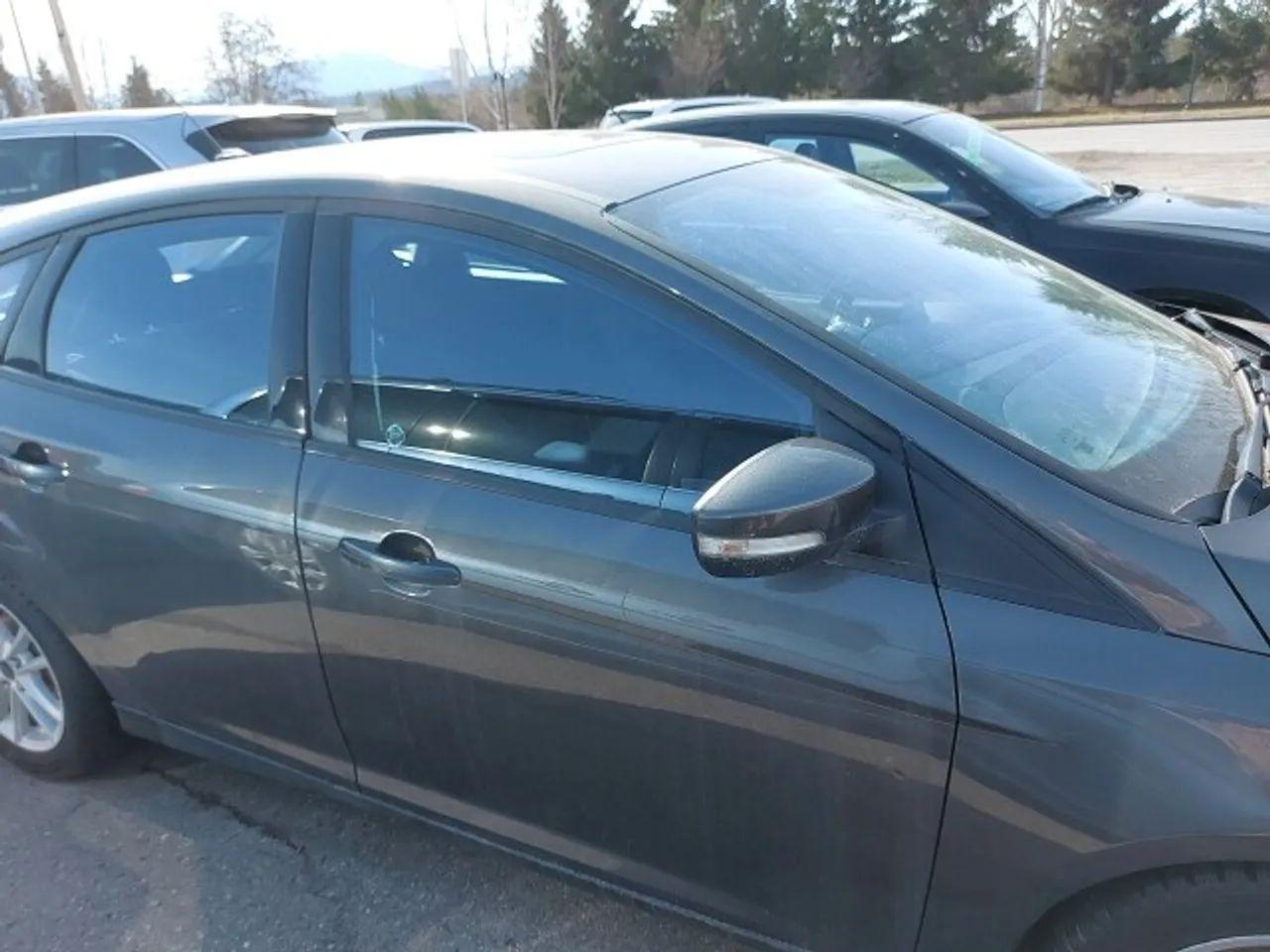 2015 Ford Focus SE-2