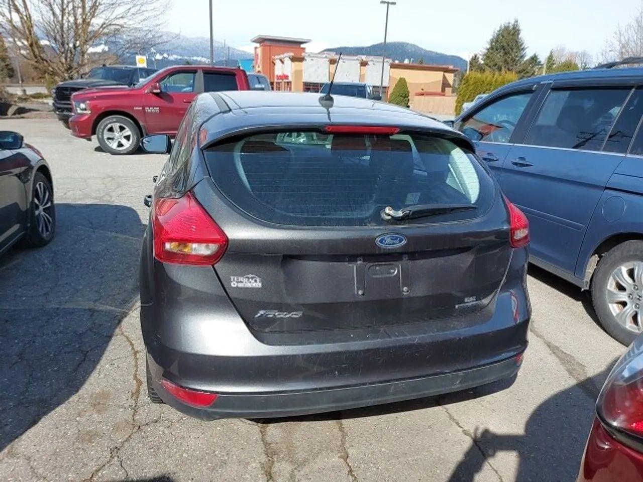 2015 Ford Focus SE-3