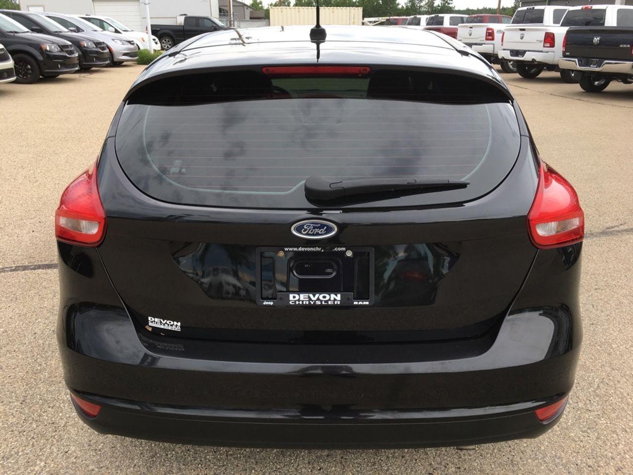2015 Ford Focus SE-3