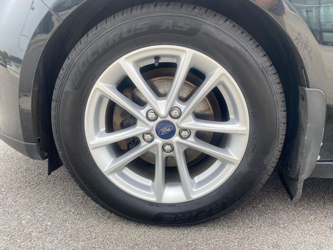 2015 Ford Focus SE-3