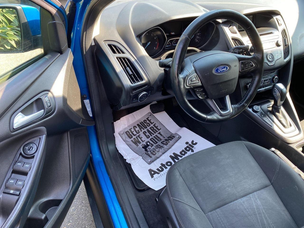 2015 Ford Focus SE-4