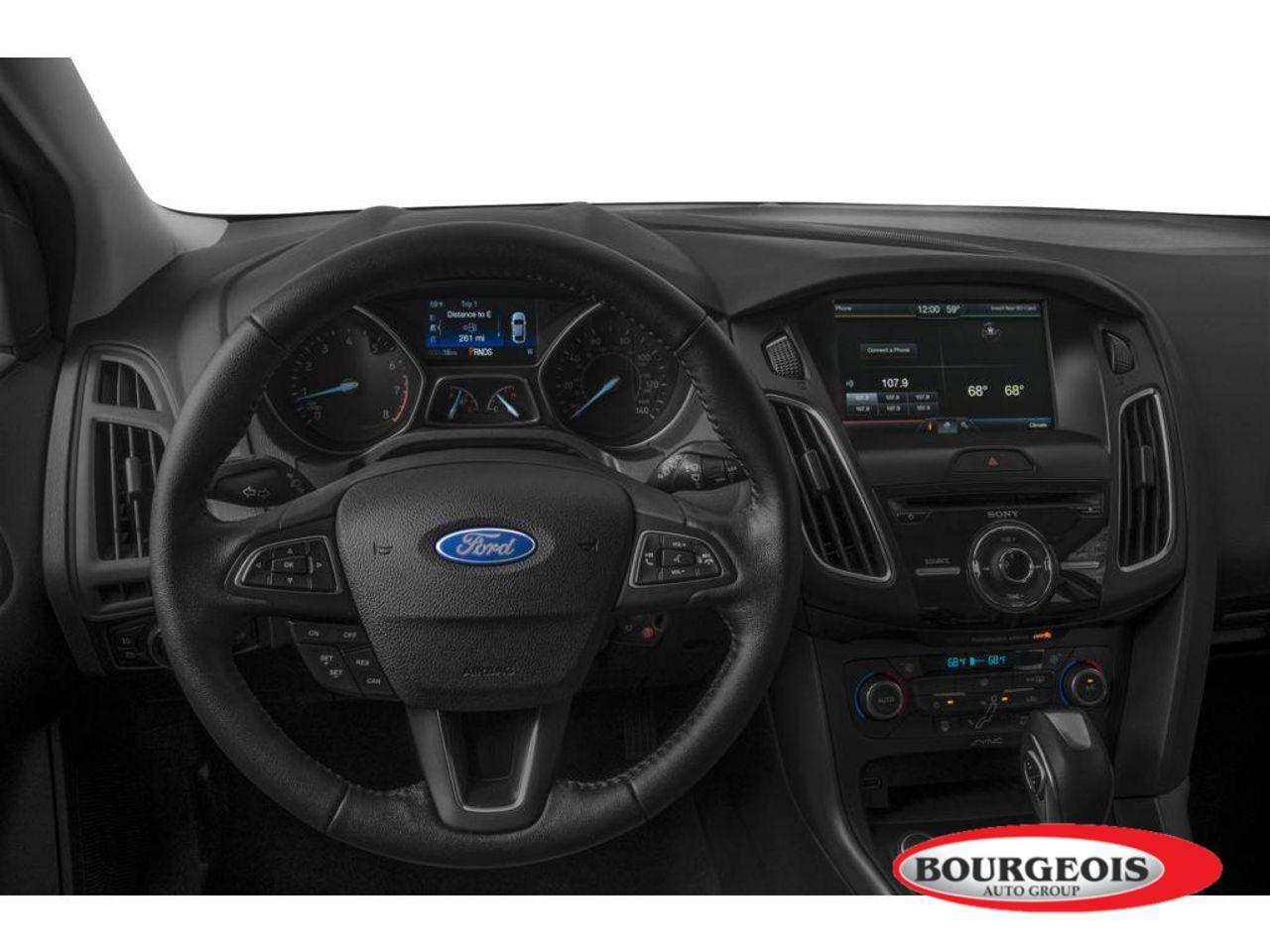 2015 Ford Focus SE-3
