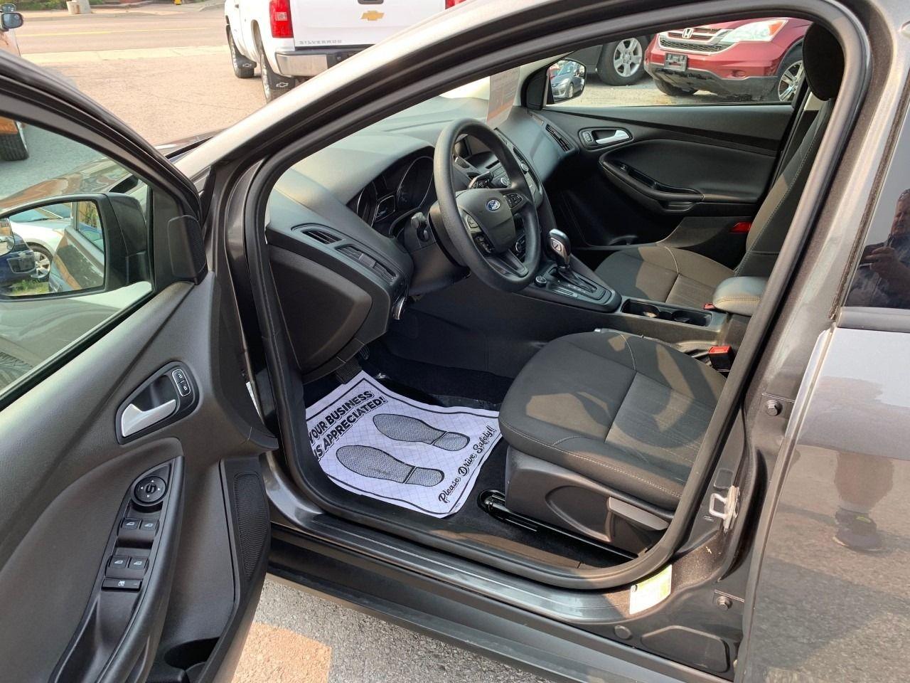 2015 Ford Focus SE-2