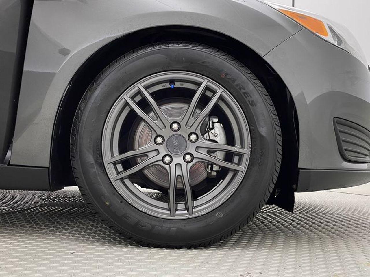2015 Ford Focus SE-3