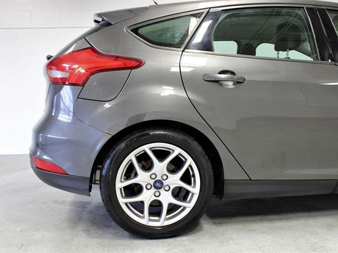 2015 Ford Focus SE-3