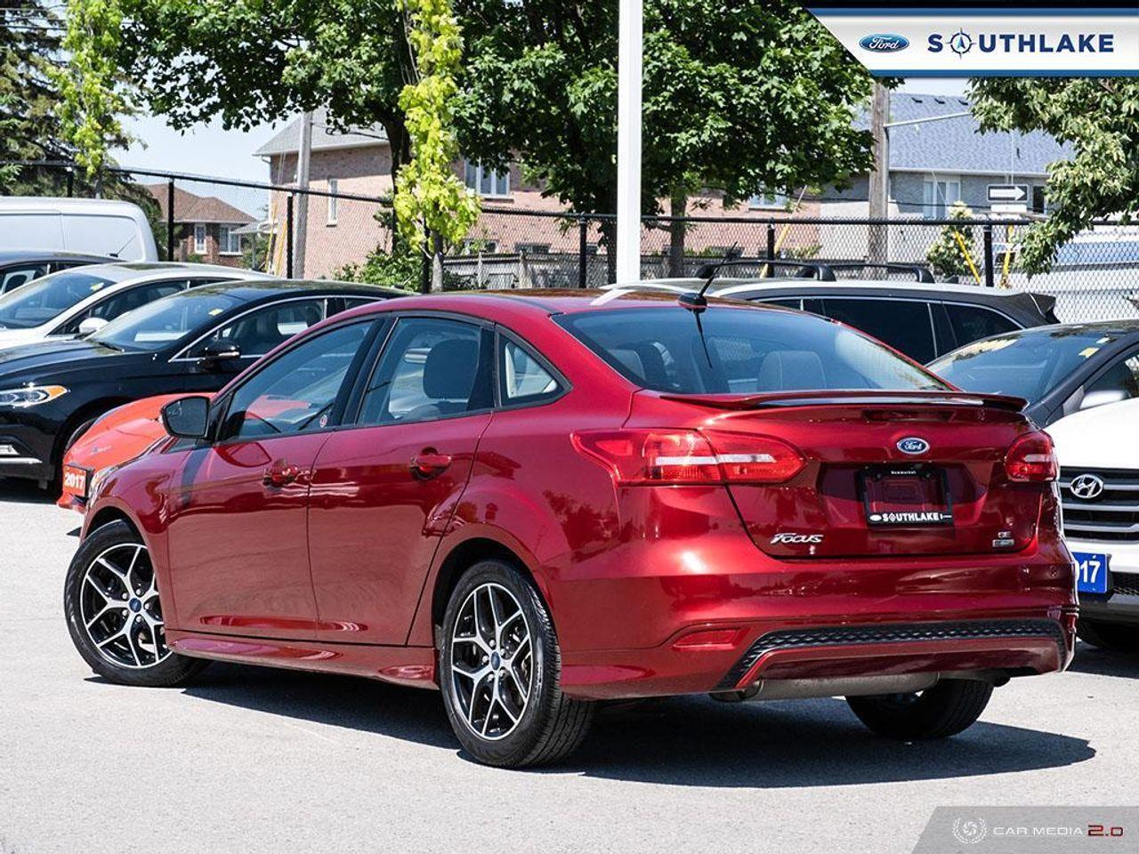 2015 Ford Focus SE-3